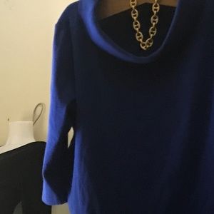 Beautiful electric blue three-quarter sleeve knit